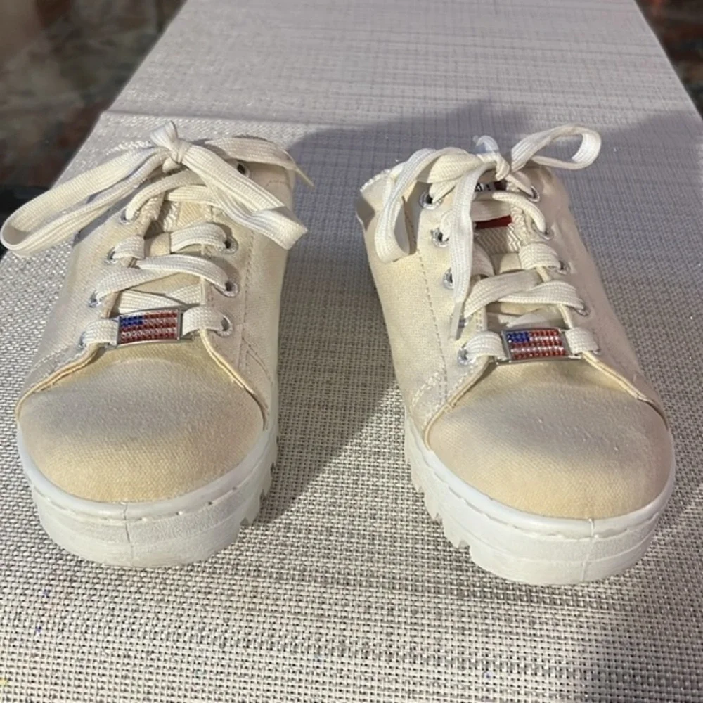 🇺🇸SKETCHERS Vintage platform street sweets SKECHERS, SLIP ON size6.5 off white
